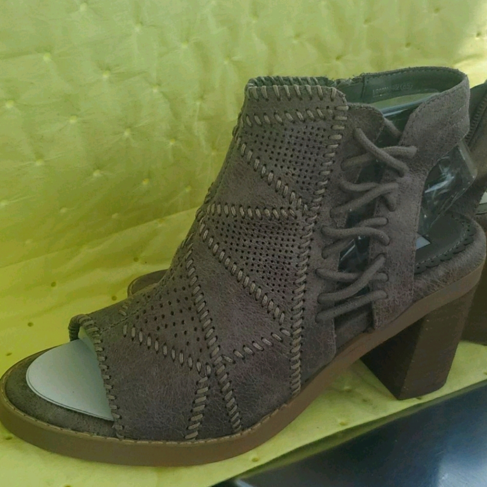 Ankle heel Sandals/clogs